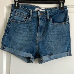 Levi’s High-waist Short Size 27